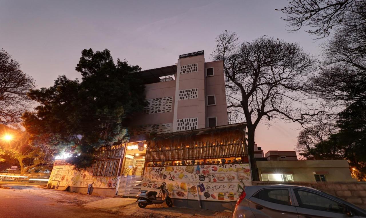 Treebo White Inn Koramangala Bangalore Exteriör bild